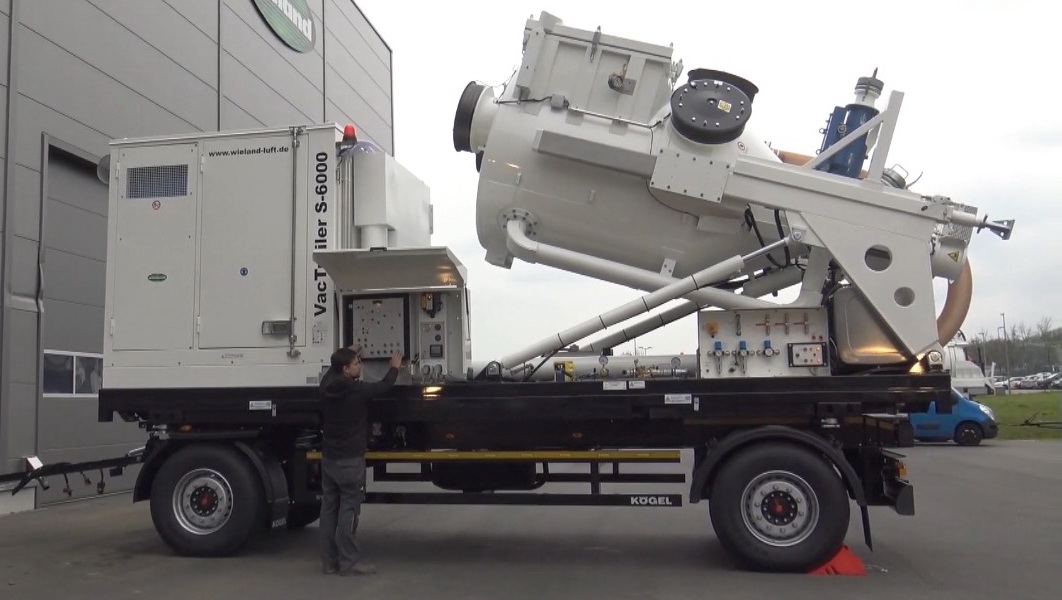 Вакуумная установка VacTrailer 6000 D 80 CAT для разгрузки катализатора